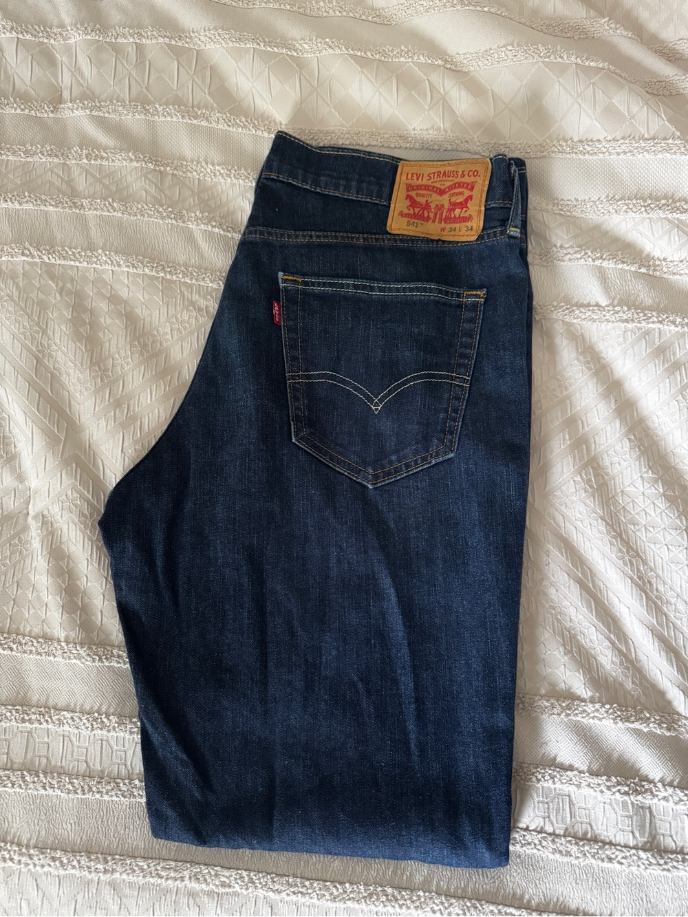 Levi's 541 34x34 Men's Dark Blue Denim Jeans